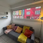 Little Parisian Hideaway For Two - Smart City Base